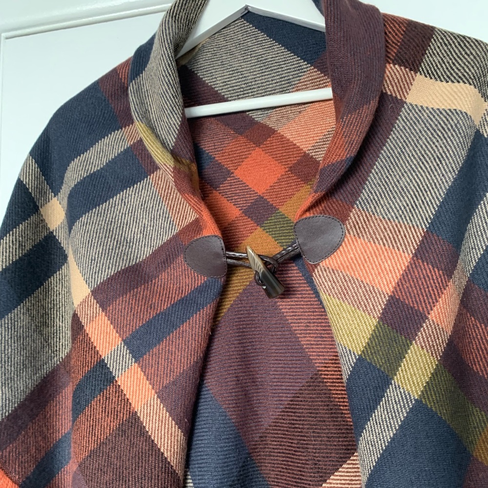 Grace & Lace (tags removed) Plaid Shawl/Scarf
